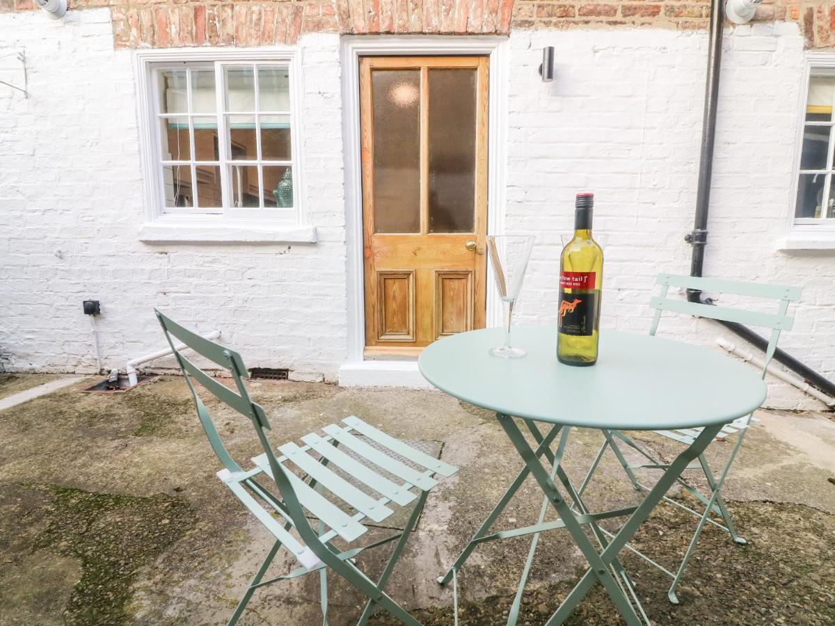Court Cottage リポン エクステリア 写真